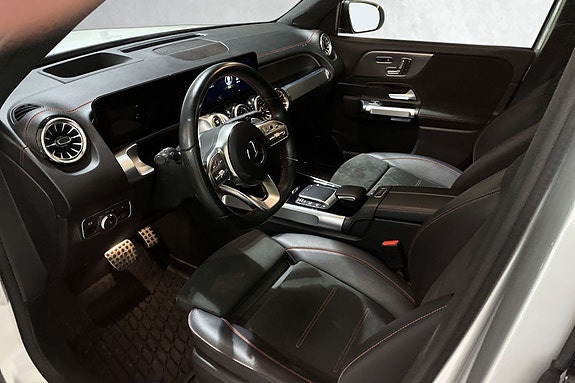 Mercedes-Benz EQB300 10 of 19