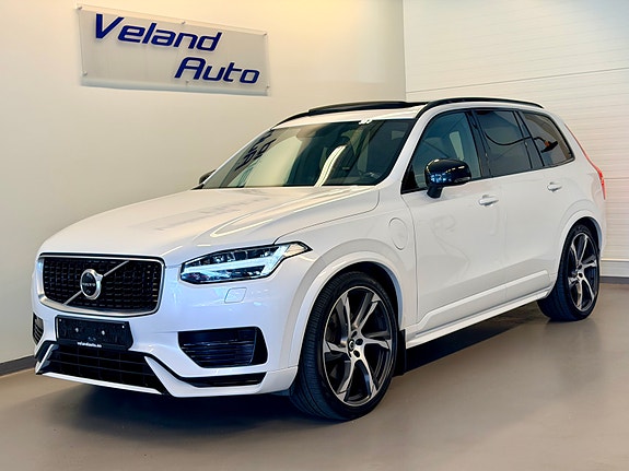 Volvo XC90 5 of 26