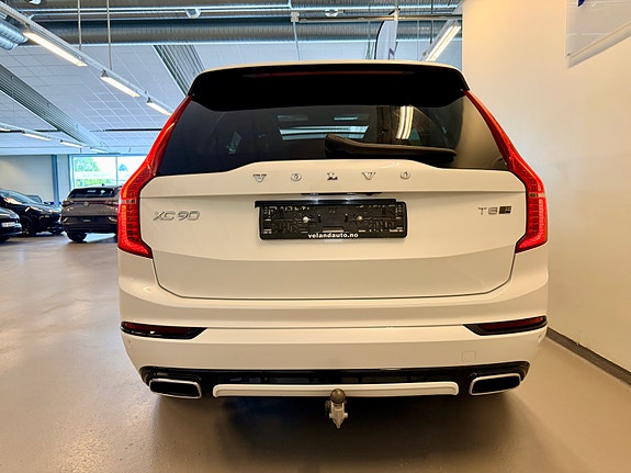 Volvo XC90 6 of 26