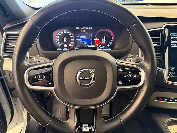 Volvo XC90 25 of 26