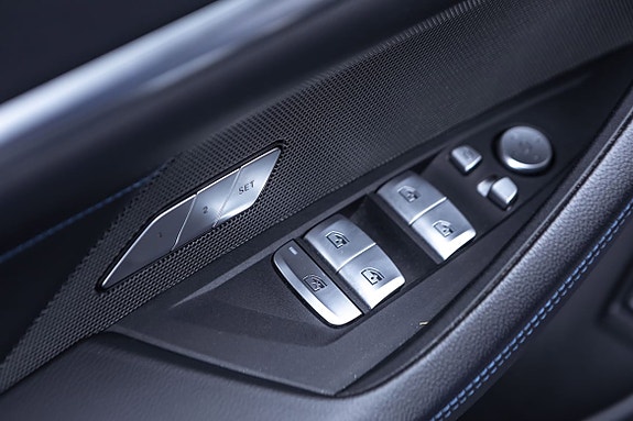 BMW i4 25 of 30