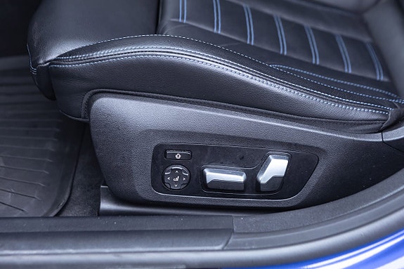 BMW i4 27 of 30