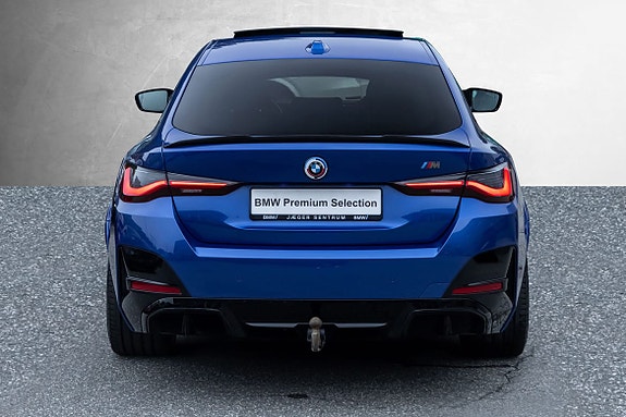 BMW i4 8 of 30
