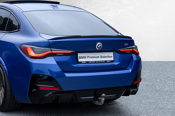 BMW i4 7 of 30