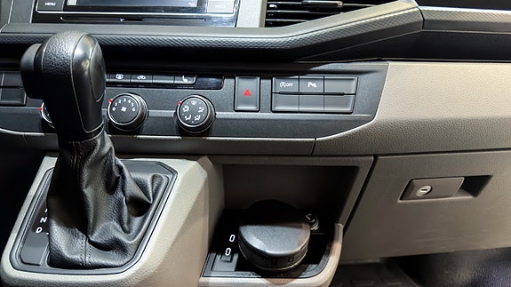 Volkswagen Transporter 25 of 26