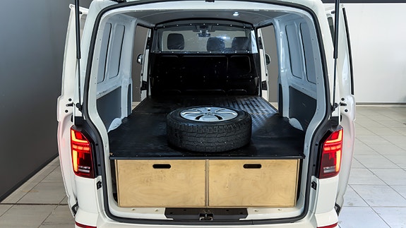 Volkswagen Transporter 12 of 26