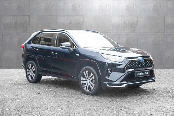 Toyota RAV4 Plug-in Hybrid 5 of 19