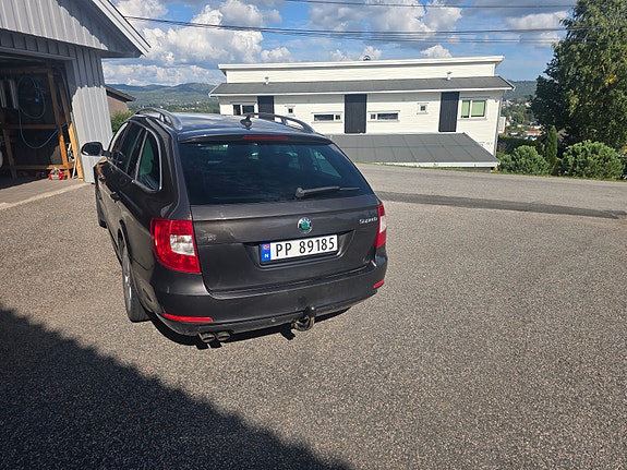 Skoda Superb 8 of 9