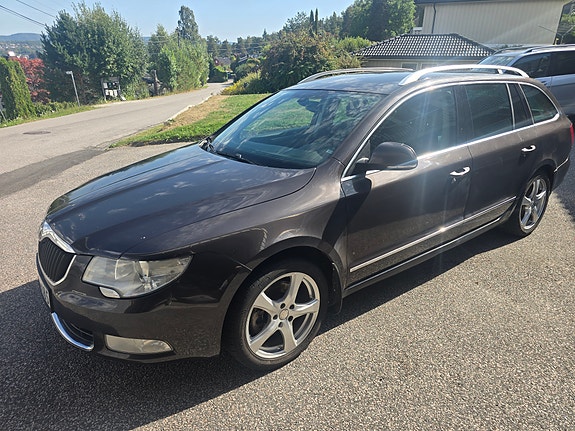 Skoda Superb 4 of 9