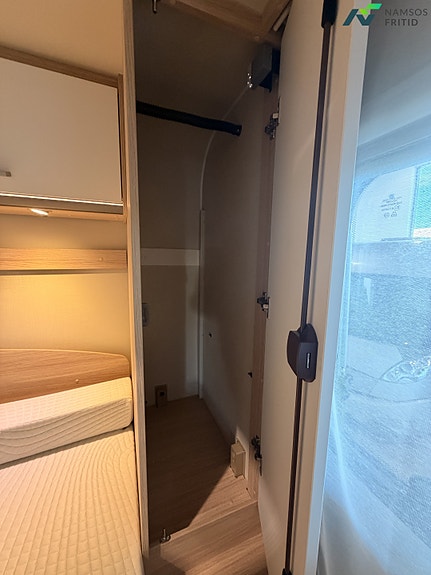 Sunlight I69L | automat | queenbed | senkeseng | 3,5 tonn 26 of 28