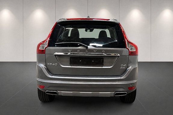 Volvo XC60 5 of 11