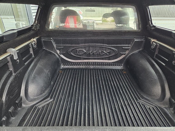 Isuzu D-max 15 of 16