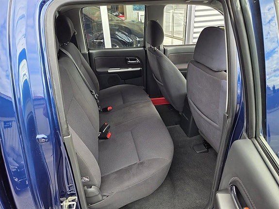 Isuzu D-max 7 of 16
