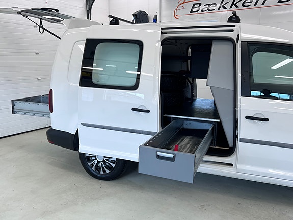 Volkswagen Caddy Maxi 15 of 30