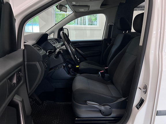 Volkswagen Caddy Maxi 27 of 30