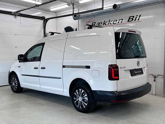 Volkswagen Caddy Maxi 21 of 30