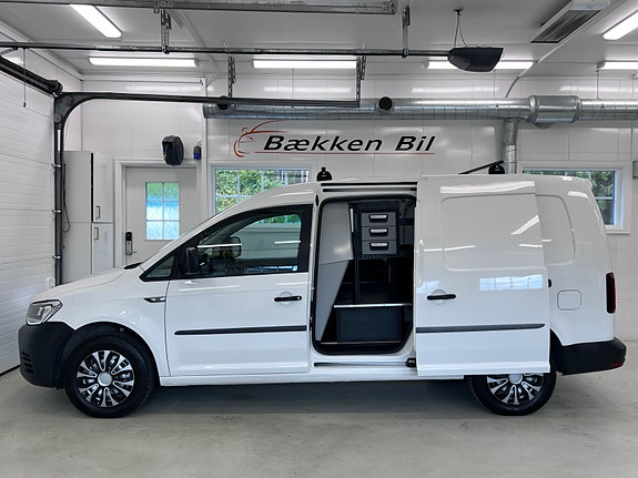 Volkswagen Caddy Maxi 24 of 30