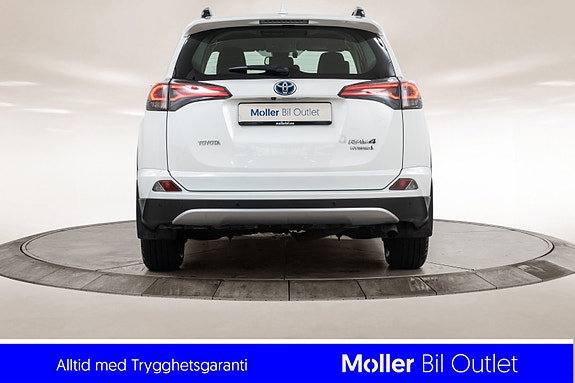 Toyota RAV4 4 of 24