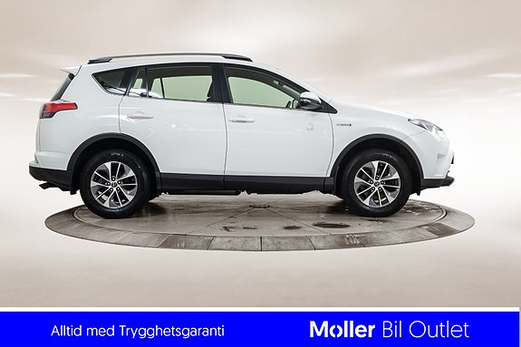 Toyota RAV4 6 of 24
