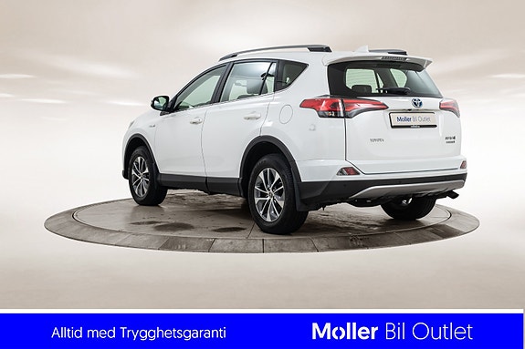 Toyota RAV4 3 of 24