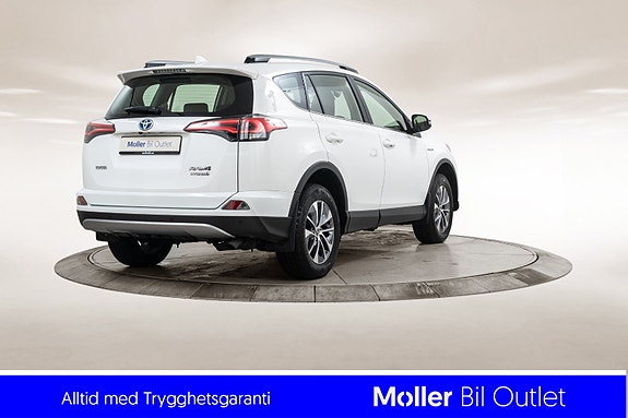 Toyota RAV4 5 of 24