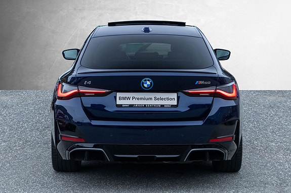 BMW i4 8 of 30