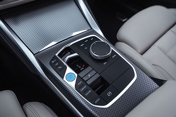 BMW i4 20 of 30