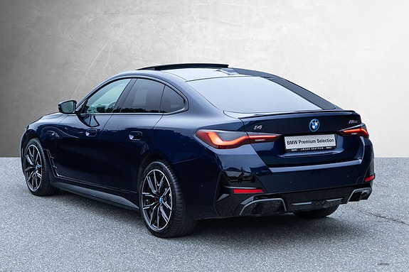 BMW i4 6 of 30