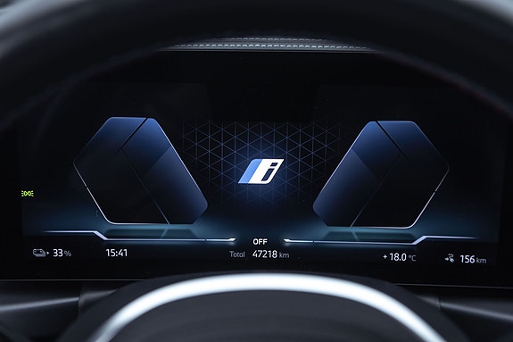 BMW i4 13 of 30