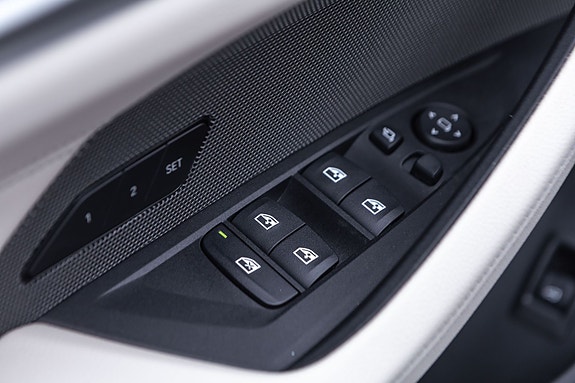 BMW i4 24 of 30