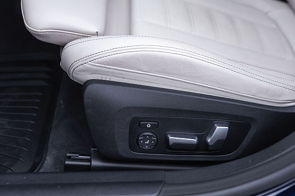 BMW i4 26 of 30