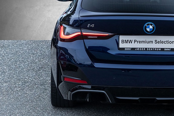 BMW i4 9 of 30