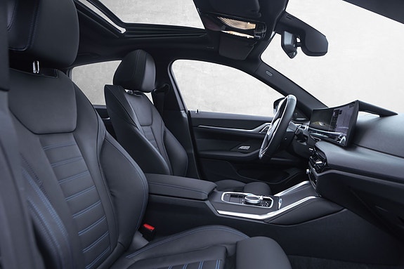 BMW i4 29 of 30