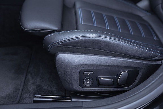 BMW i4 24 of 30