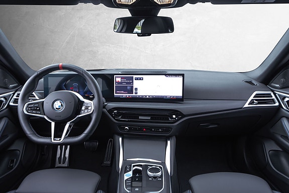BMW i4 26 of 30