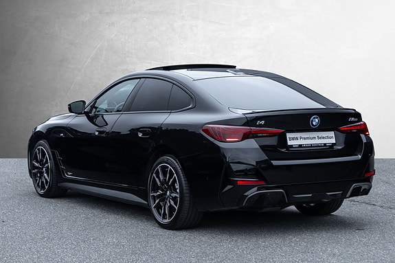 BMW i4 6 of 30