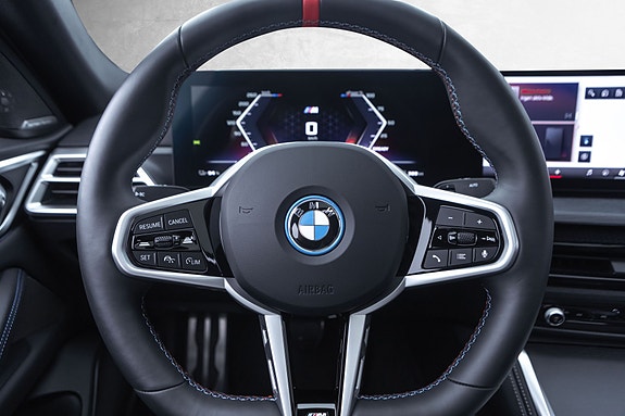 BMW i4 10 of 30