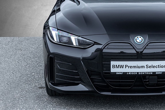 BMW i4 5 of 30