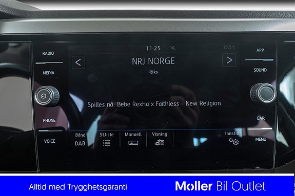 Volkswagen Polo 16 of 23