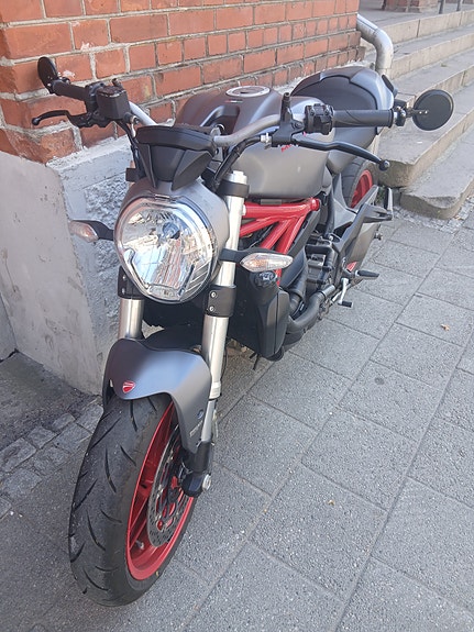 Ducati Monster 821 - Lav km-stand 3 of 13