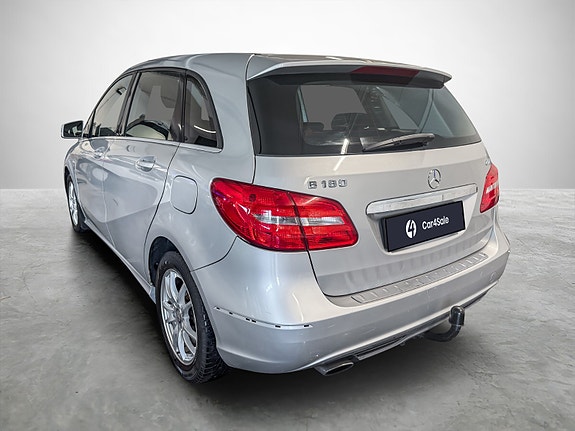 Mercedes-Benz 180 3 of 22