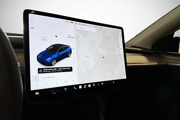 Tesla Model Y 19 of 28