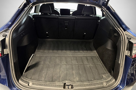 Tesla Model Y 28 of 28