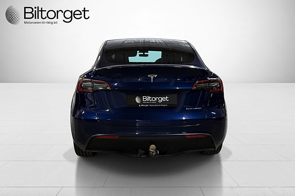 Tesla Model Y 6 of 28