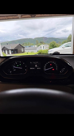 Peugeot 208 9 of 10