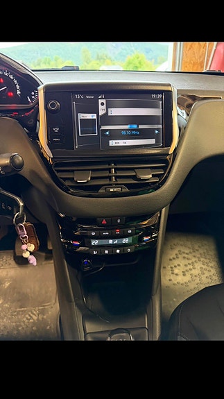 Peugeot 208 10 of 10