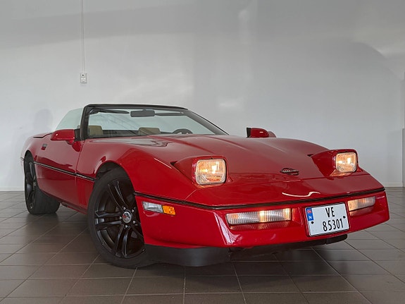 Chevrolet Corvette 2 of 17