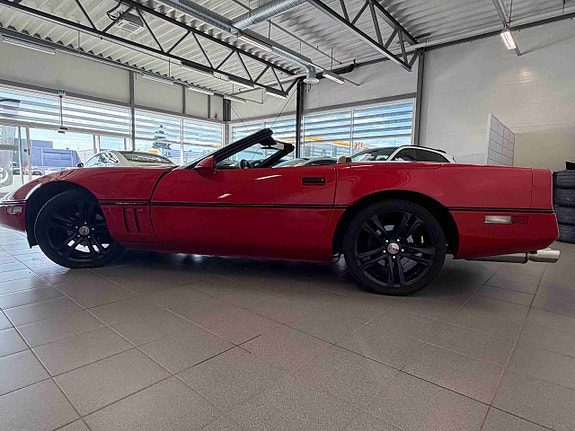 Chevrolet Corvette 5 of 17