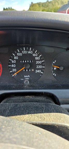 Toyota Carina E 2 of 4