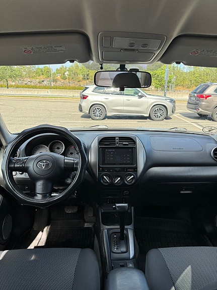 Toyota RAV4 20 of 30